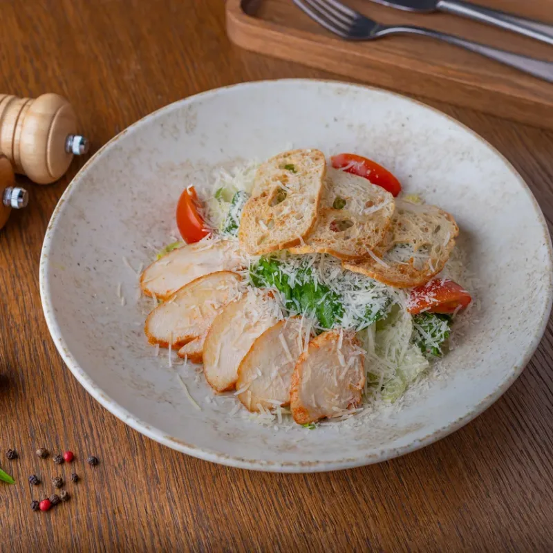 Цезарь с курицей в Тренди Заказать Цезарь с курицей с доставкой | Тренди